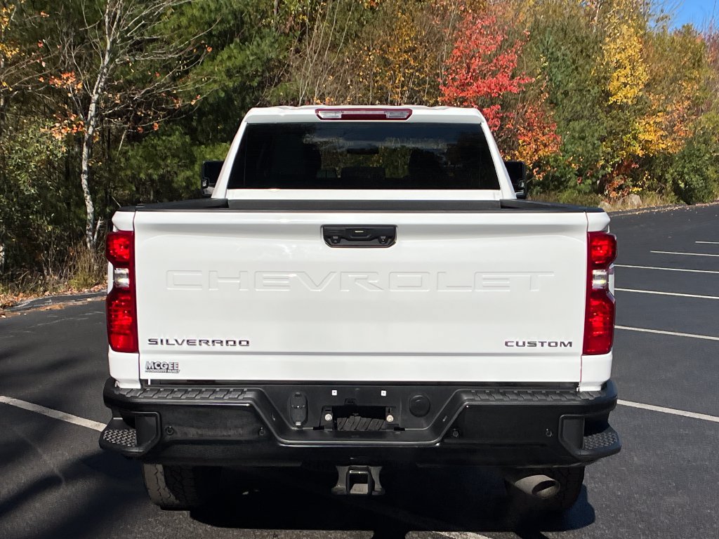 Used 2024 Chevrolet Silverado 2500 Custom w/ Custom Value Package AWD/4WD image 4