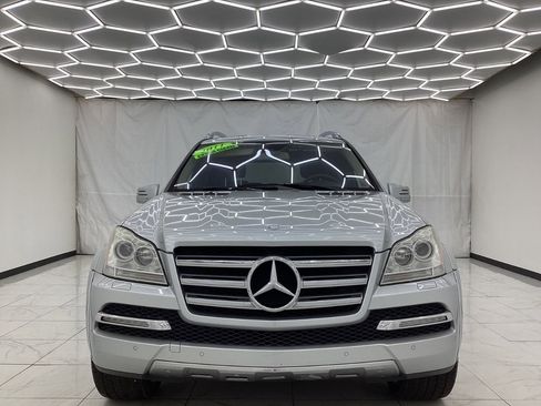 Used 2011 Mercedes-Benz GL 550 4MATIC image 3