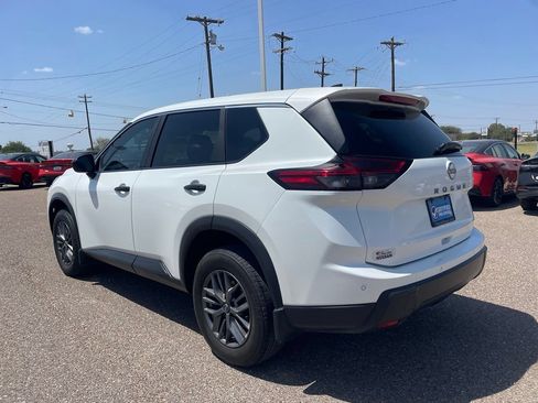 Certified 2024 Nissan Rogue S FWD image 5