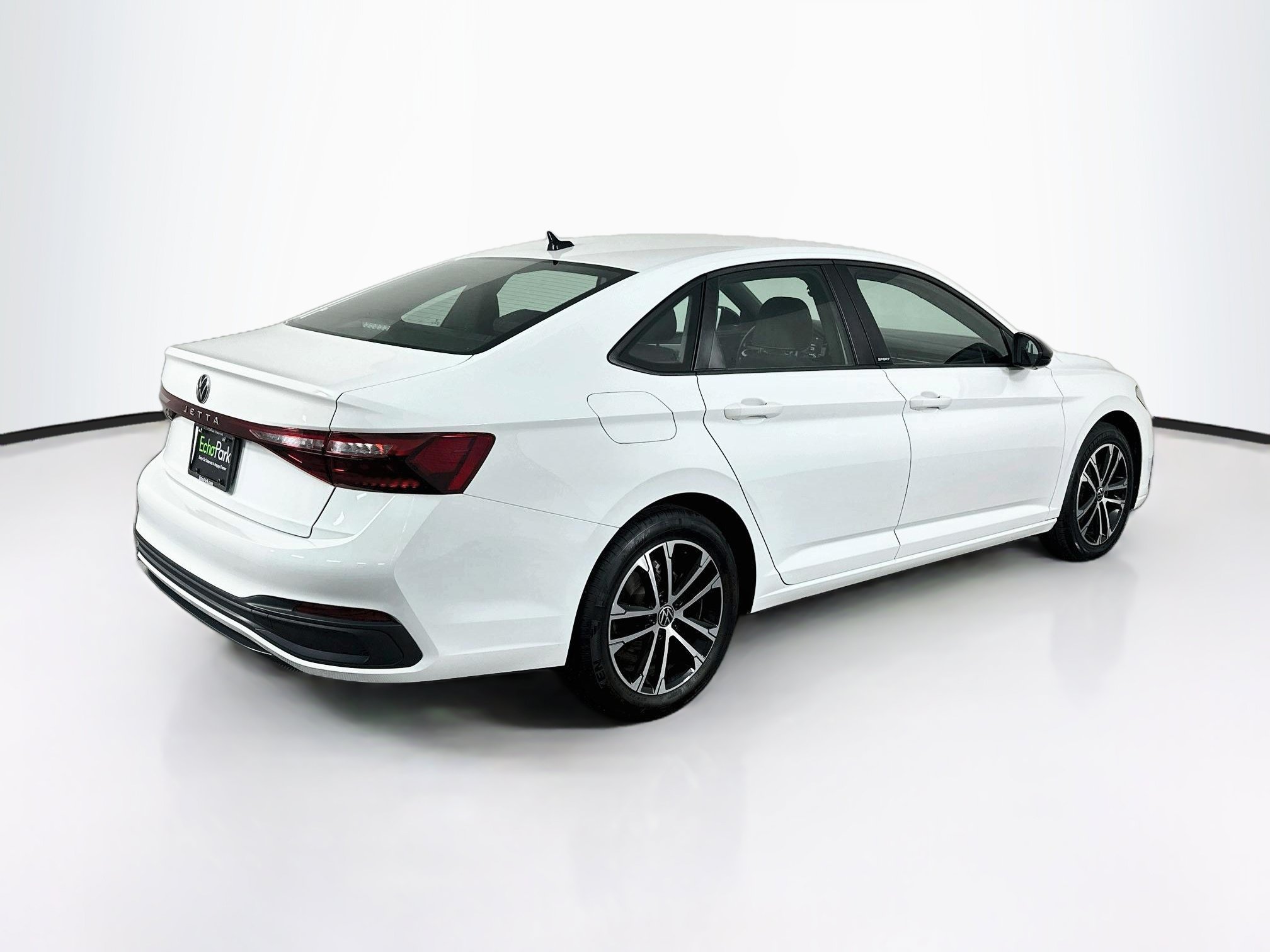 Used 2025 Volkswagen Jetta Sport FWD image 9