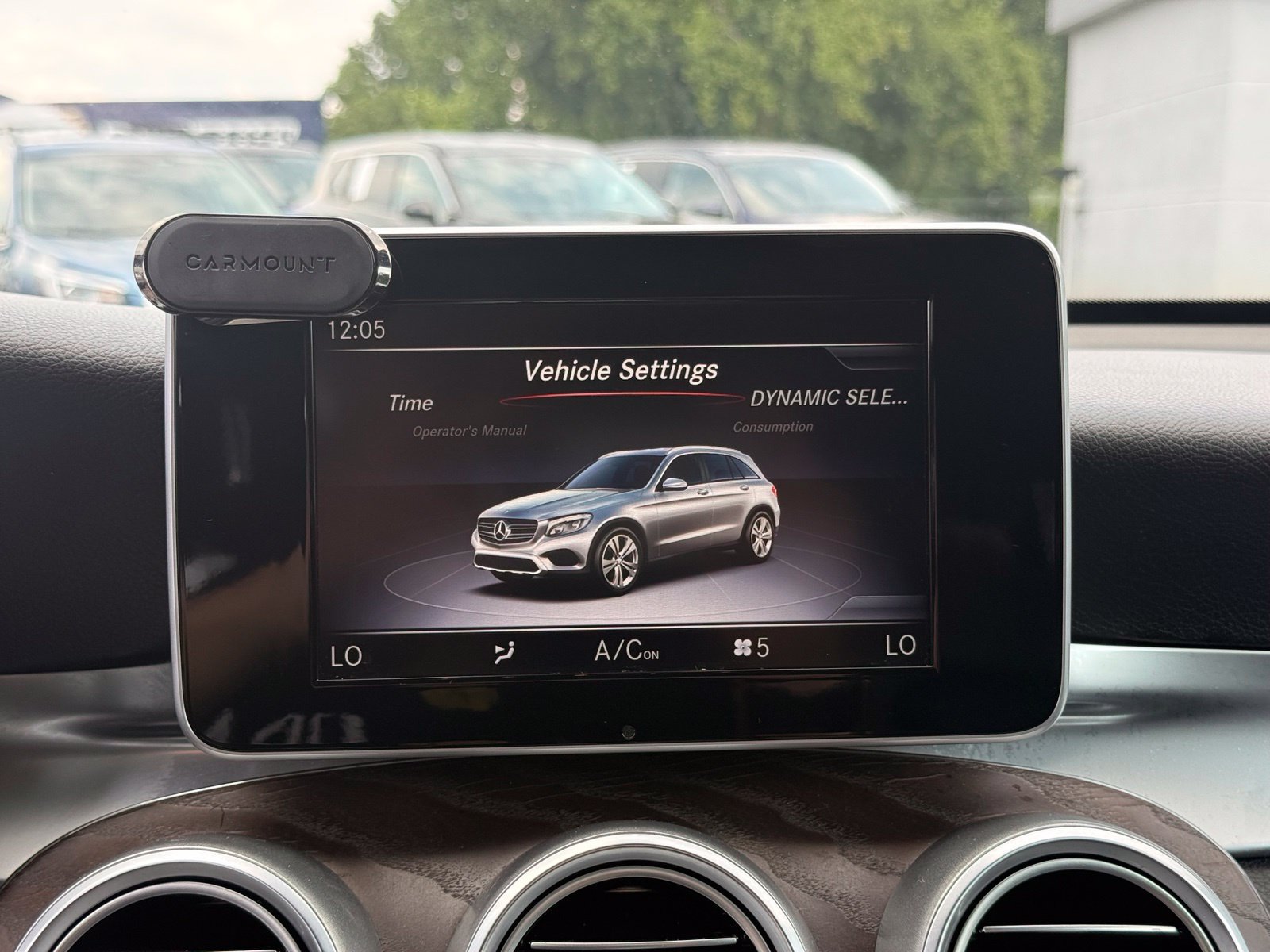 Used 2019 Mercedes-Benz GLC 300 4MATIC w/ Premium Package image 20