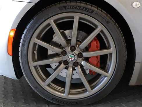 Used 2017 Alfa Romeo 4C Coupe RWD image 34