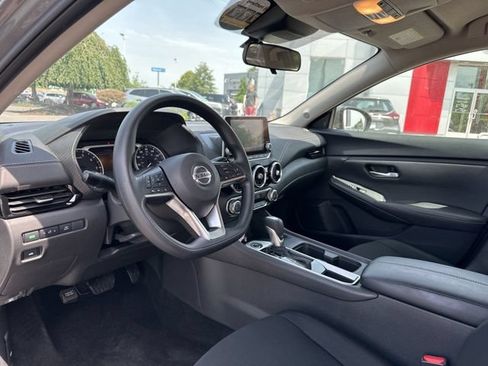 Used 2023 Nissan Sentra SV FWD image 12