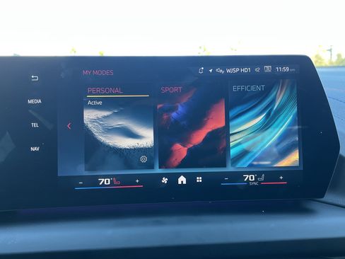 Used 2025 BMW M235i xDrive w/ M Performance Package image 5