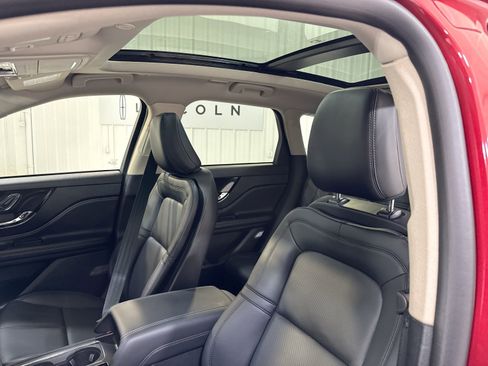 New 2025 Lincoln Corsair Premiere w/ Equipment Group 101A image 24