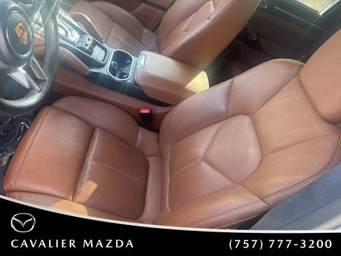 Used 2018 Porsche Cayenne Turbo AWD/4WD image 34