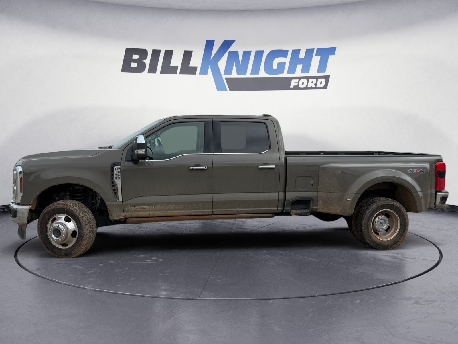 Used 2026 Ford F350 Lariat w/ Lariat Ultimate Package AWD/4WD image 2