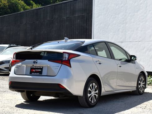 Used 2021 Toyota Prius XLE AWD/4WD image 5