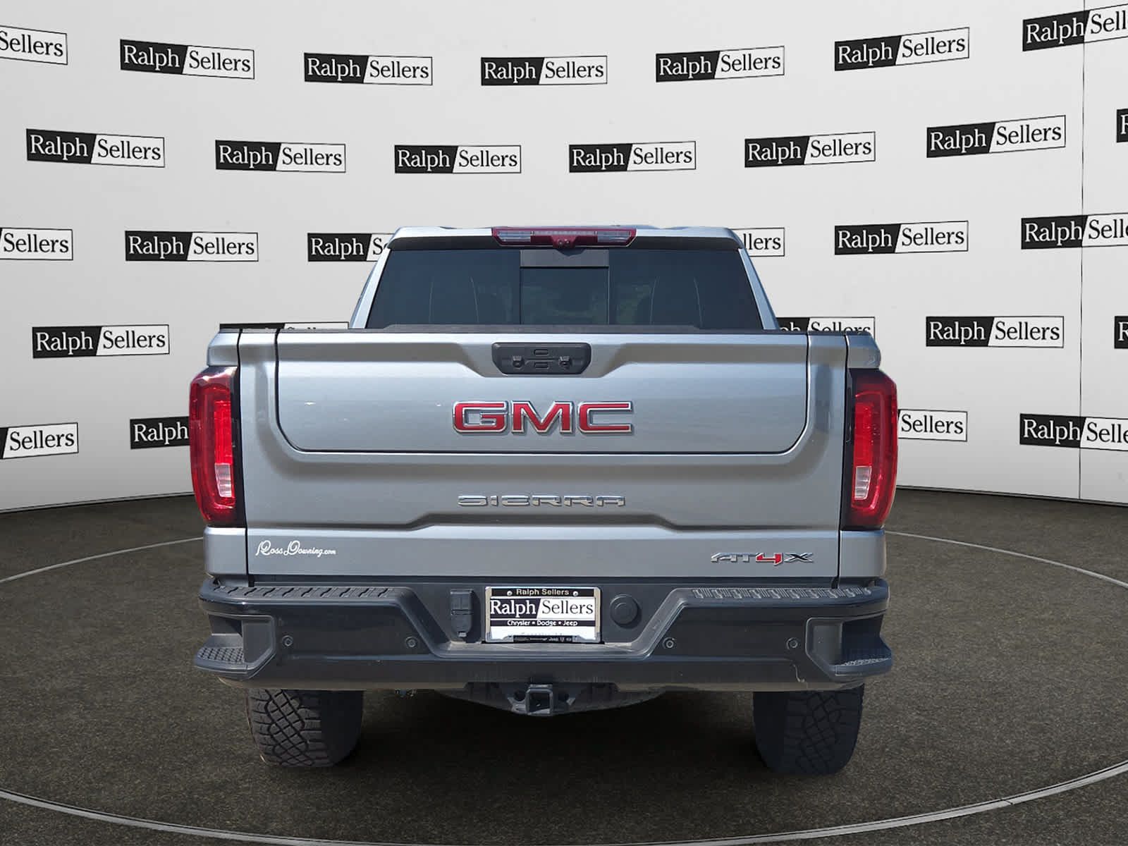Used 2024 GMC Sierra 1500 AT4X AWD/4WD image 5