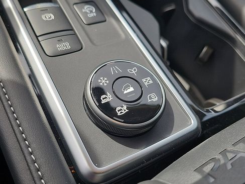 New 2026 Nissan Pathfinder SV AWD/4WD image 15