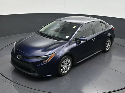 Used 2024 Toyota Corolla LE FWD image 15