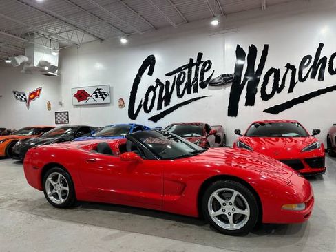 Used 2000 Chevrolet Corvette Convertible w/ Performance Handling Pkg image 27