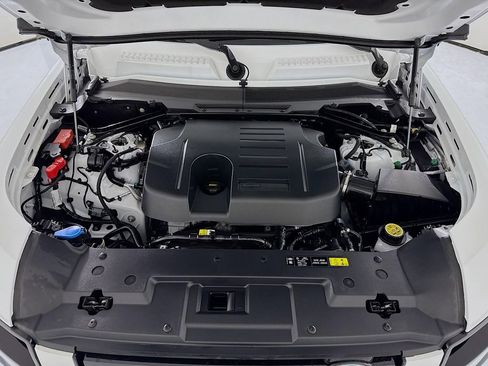 New 2026 Land Rover Defender 110 X-Dynamic SE AWD/4WD image 31