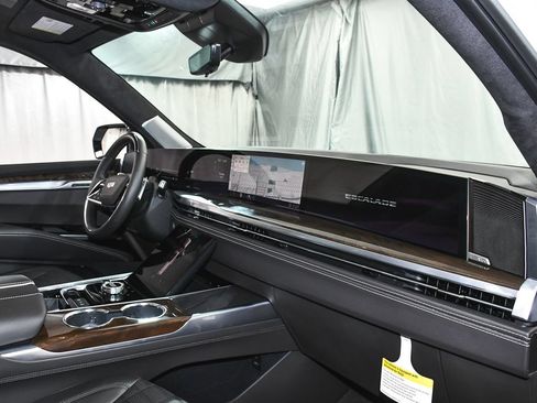Used 2026 Cadillac Escalade ESV Platinum Sport w/ LPO, ONYX Package AWD/4WD image 66