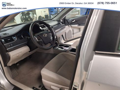 Used 2012 Toyota Camry LE image 36
