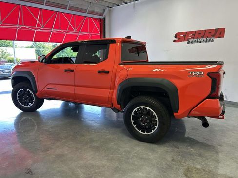 Used 2024 Toyota Tacoma TRD Off-Road w/ TRD Off Road Upgrade Package AWD/4WD image 6