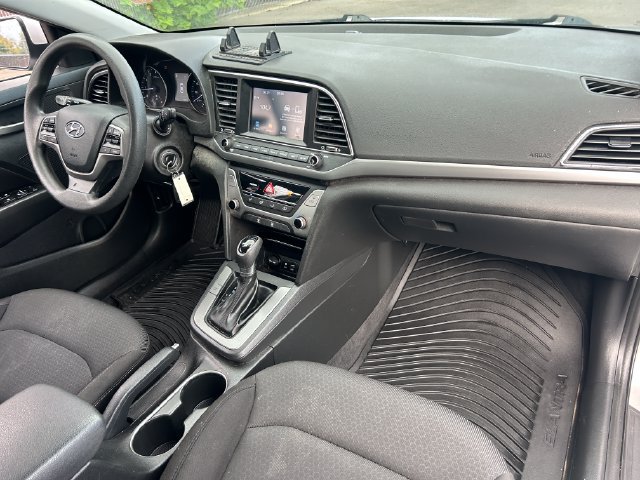 Used 2018 Hyundai Elantra SEL w/ Winter Weather Package FWD image 28