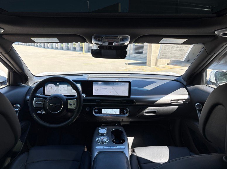 Used 2025 Genesis GV60 RWD image 10