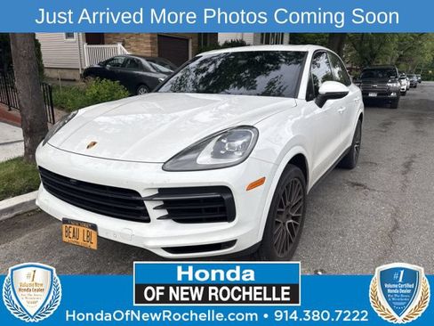 Used 2022 Porsche Cayenne AWD/4WD image 1