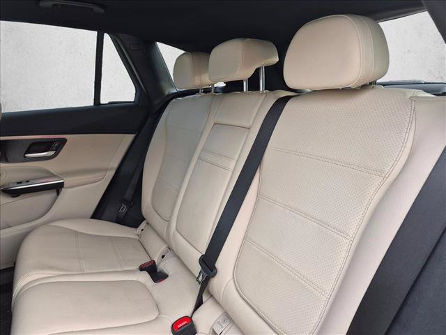 Used 2024 Mercedes-Benz GLC 300 4MATIC image 14