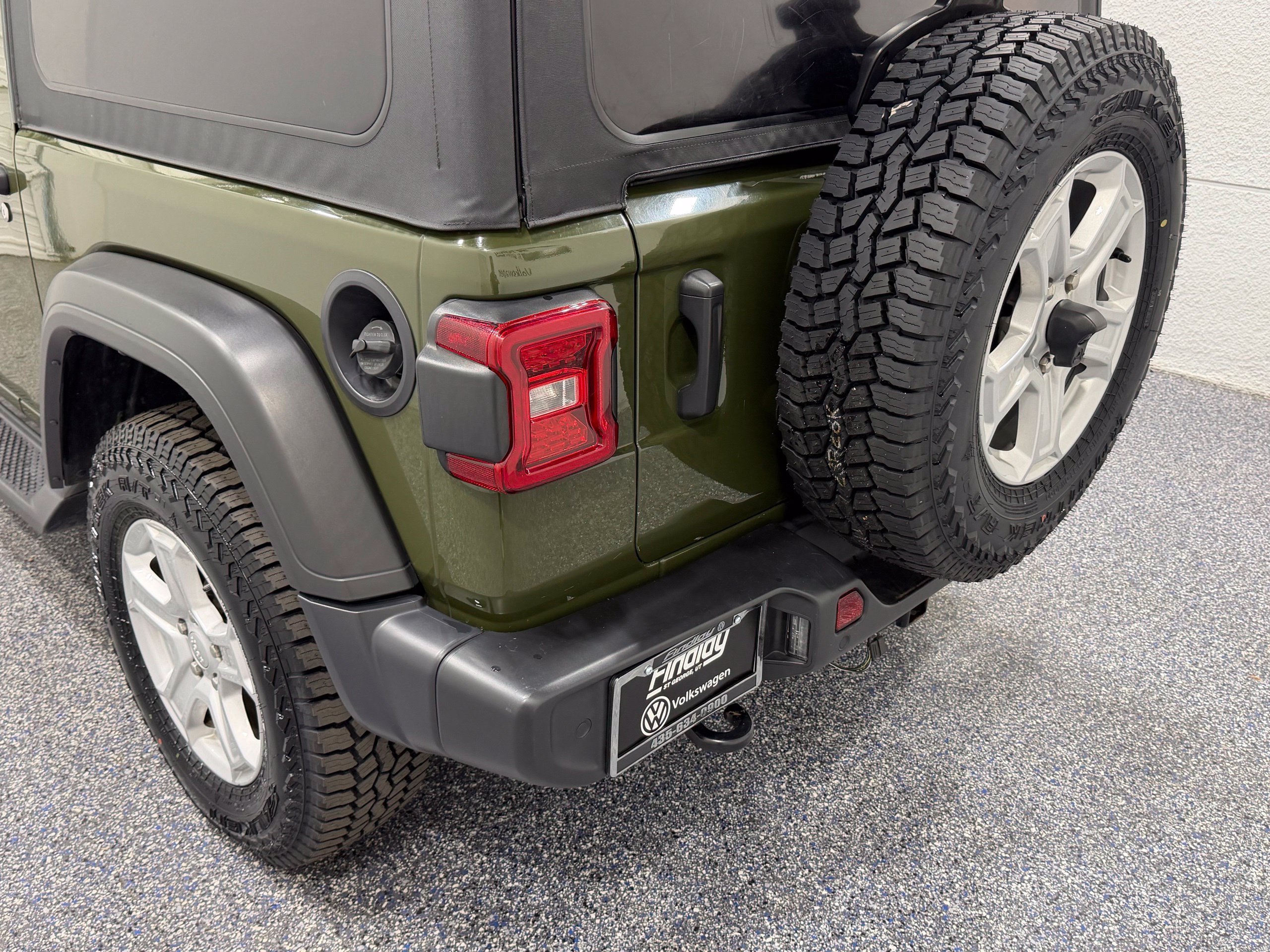 Used 2021 Jeep Wrangler Sport AWD/4WD image 17