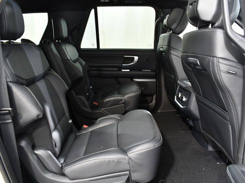 New 2026 Ford Expedition Max Platinum image 19