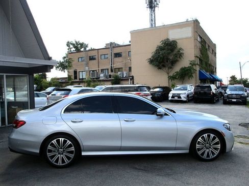 Used 2021 Mercedes-Benz E 350 4MATIC Sedan w/ Premium Package image 11