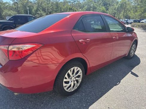 Used 2018 Toyota Corolla LE image 3