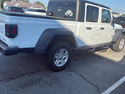 Used 2020 Jeep Gladiator Sport w/ Quick Order Package 24S AWD/4WD image 6