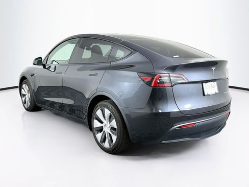 Used 2024 Tesla Model Y Long Range AWD/4WD image 5