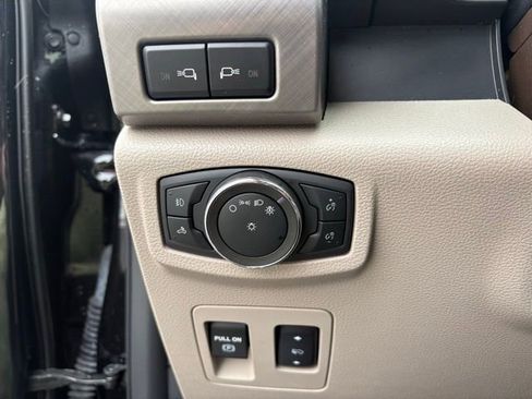 Used 2020 Ford F150 Limited w/ Trailer Tow Package image 30