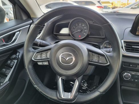 Used 2018 MAZDA MAZDA3 Touring FWD image 26