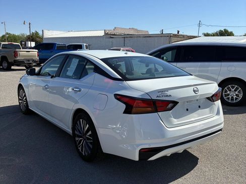 Used 2025 Nissan Altima 2.5 SV FWD image 6