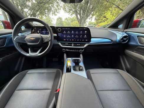 Used 2025 Chevrolet Equinox EV LT w/ Convenience Package FWD image 2