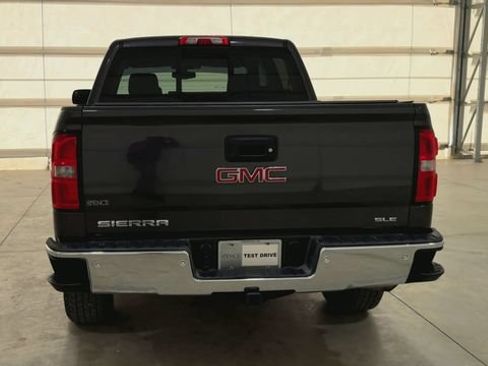 Used 2015 GMC Sierra 1500 SLE w/ SLE Value Package AWD/4WD image 3