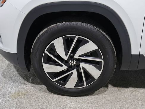 Used 2025 Volkswagen Atlas SEL AWD/4WD image 7