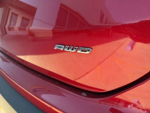 Used 2023 Ford Edge SEL w/ Sport Appearance Package image 9