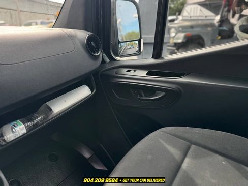 Used 2020 Mercedes-Benz Sprinter 3500 image 13