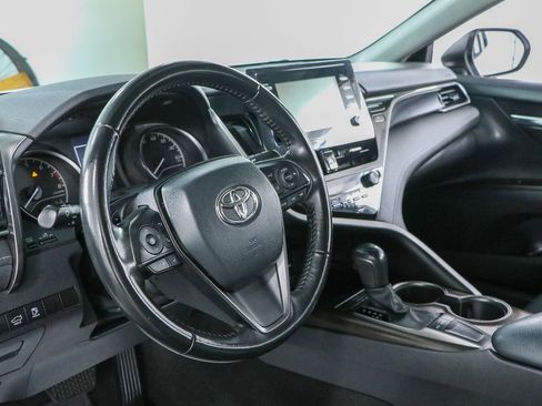 Used 2022 Toyota Camry SE FWD image 22