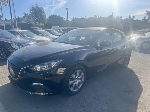 Used 2016 MAZDA MAZDA3 i Sport image 3