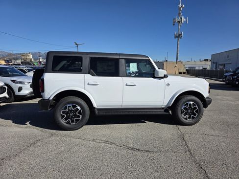 New 2025 Ford Bronco Outer Banks AWD/4WD image 3