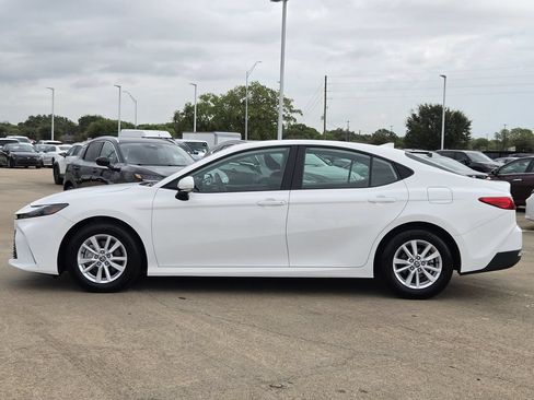 Used 2026 Toyota Camry LE FWD image 6