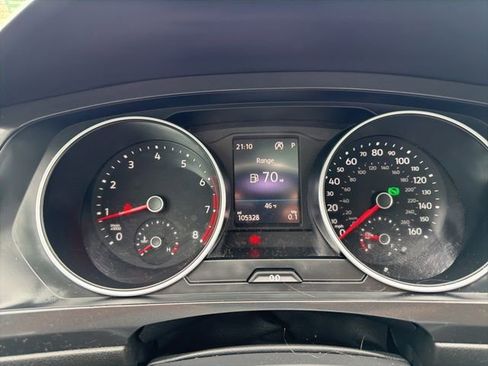 Used 2018 Volkswagen Tiguan SE w/ Panoramic Sunroof Package AWD/4WD image 25