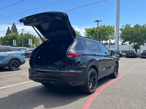 Used 2025 Mitsubishi Outlander SEL Black Edition AWD/4WD image 6