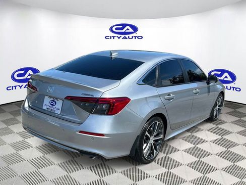Used 2024 Honda Civic Touring image 4
