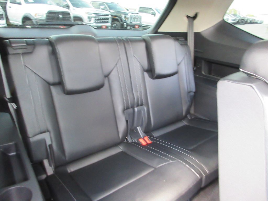 Used 2018 Volkswagen Atlas SE AWD/4WD image 24