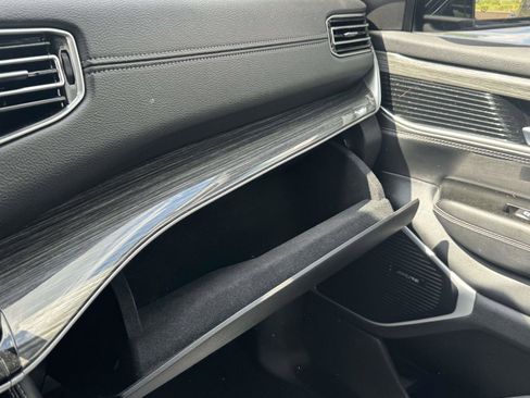 Used 2022 Jeep Wagoneer Series II AWD/4WD image 10