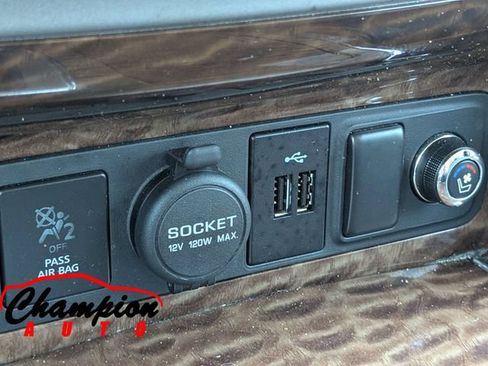 Used 2020 Nissan Armada Platinum w/ Captain's Chairs Package RWD image 28