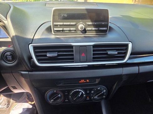Used 2014 MAZDA MAZDA3 i Sport FWD image 6