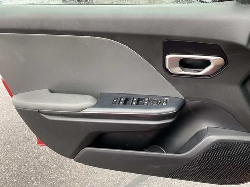 Used 2025 Kia K4 FWD image 18